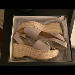 Dolce Vita Women’s Lesley Espedrille Wedge Sandal